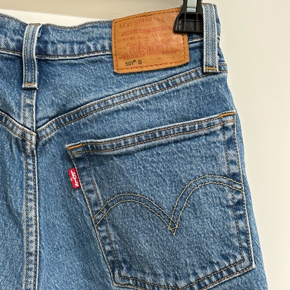 Levi's 501 Skinny Jeans (24W, 28L) - Picture 4 of 8